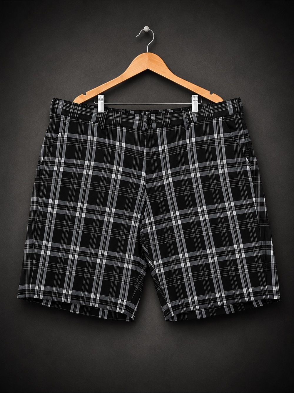 IZOD Golf Plaid Performance Shorts Men’s 38 Black Gray Classic Fit